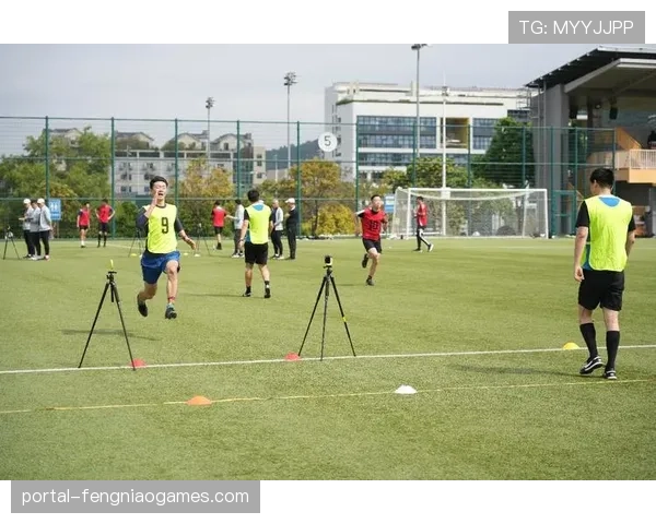 【2026年4月中超联赛·非赛事·趋势中超裁判委员会本月会议重点研讨“防守动作尺度的统一”，以减少因拼抢产生的争议